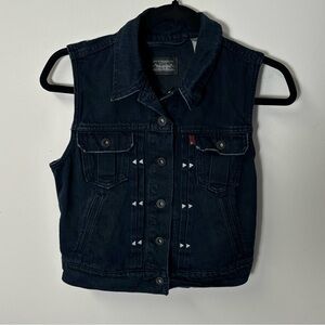 Y2K LEVI'S women's black hand embroidered denim vest, S.